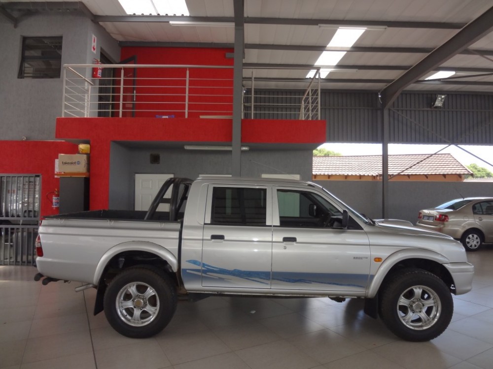 2002 MITSUBISHI COLT 2.8 TDI RODEO D/CAB First Car Sales